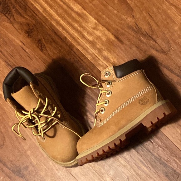 Toddler Boy Size 6 New Timberland Boots with box - Picture 4 of 5